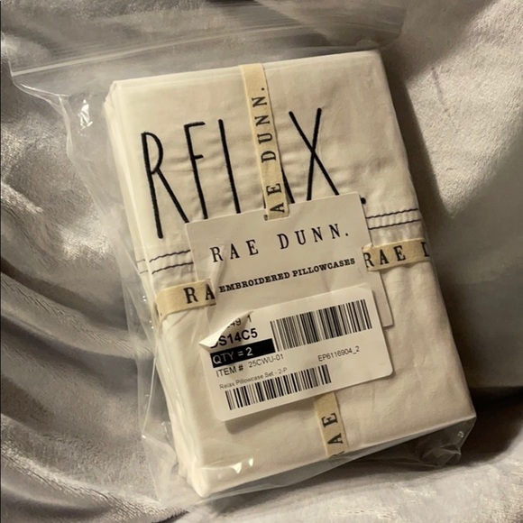 Rae Dunn Set of 2 Cotton Percale “Relax” P-Cases - Picture 3 of 3